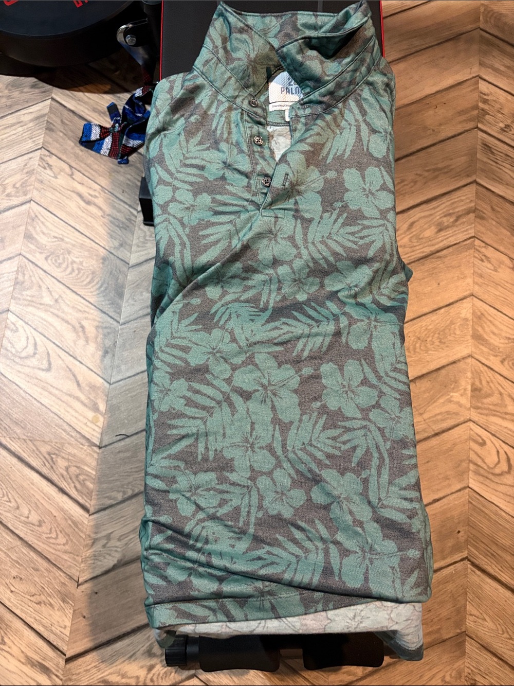28 Palms Green Tropical Henley